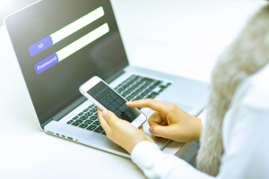 MT4のEAがスマホ（iPhoneおよびAndroid）で使用できない理由とその解決策について